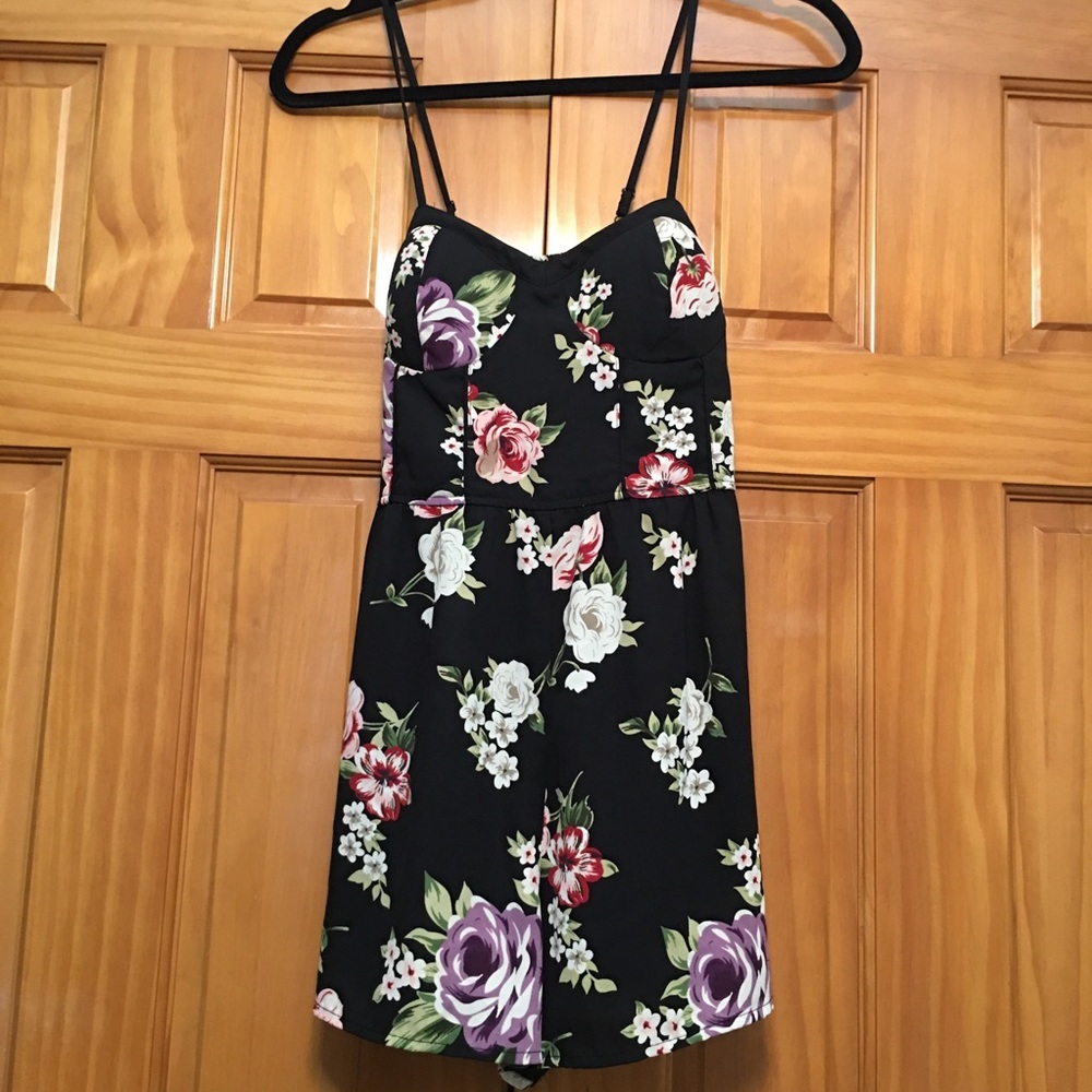 Xhilaration Black Floral Romper - Small